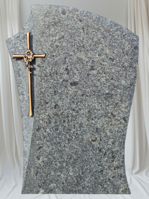 Urnengrabstein mit dekorativem Kreuz
